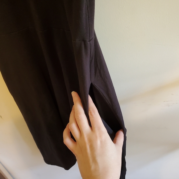 Pact organic black v neck dress with built in bra and pockets size small - Picture 3 of 5